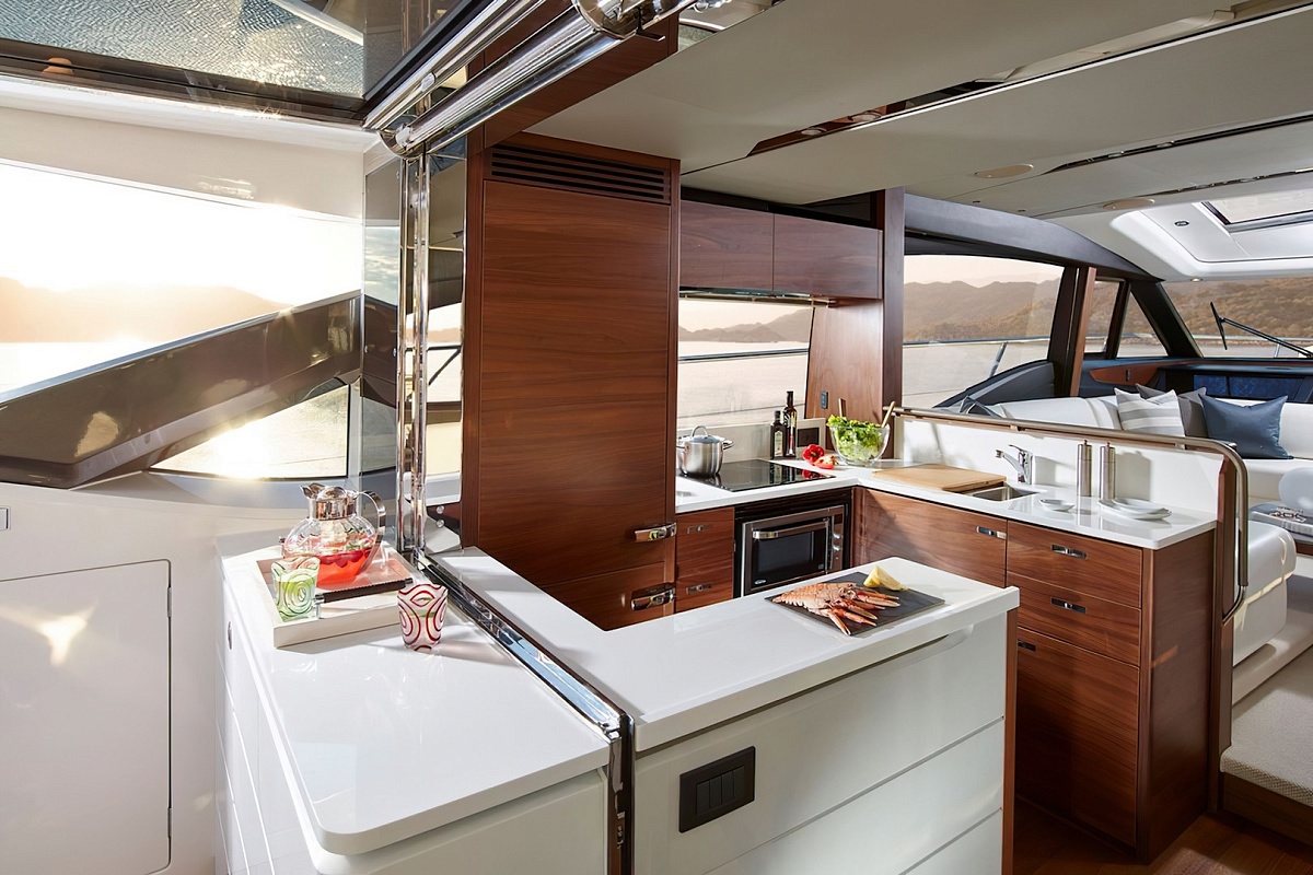 Аренда, чартер яхты Princess S65 – Nomad III на Майорке, Ибице, Балеарских островах